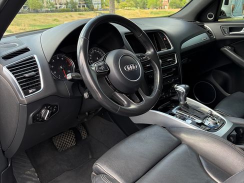Used 2017 Audi Q5 2.0T Premium Plus w/ Technology Package AWD/4WD image 9