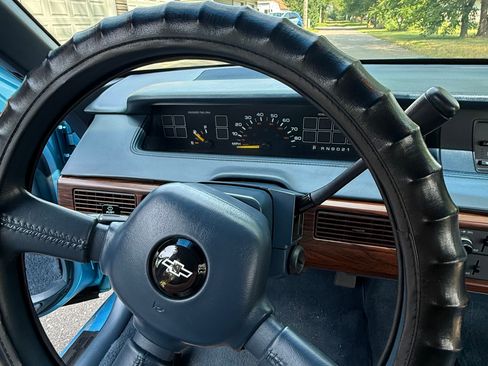 Used 1992 Chevrolet Lumina Sedan FWD image 16