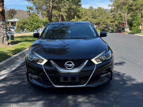 Used 2017 Nissan Maxima 3.5 SL FWD image 4