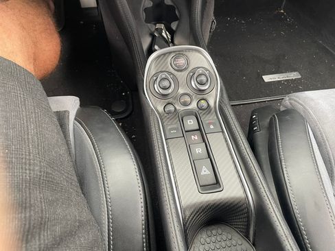 Used 2017 McLaren 570S Coupe RWD image 21