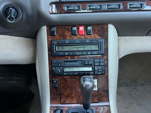 Used 1996 Mercedes-Benz S 420 image 9
