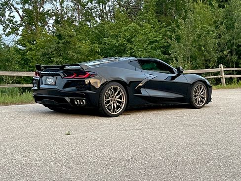 Used 2024 Chevrolet Corvette Stingray Premium Cpe w/ Z51 Performance Package image 5