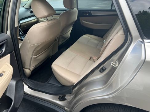 Used 2016 Subaru Outback 2.5i Premium AWD/4WD image 11