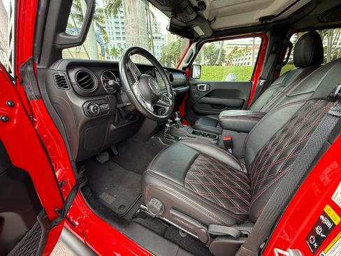 Used 2022 Jeep Gladiator Overland w/ Popular Equipment Package image 11