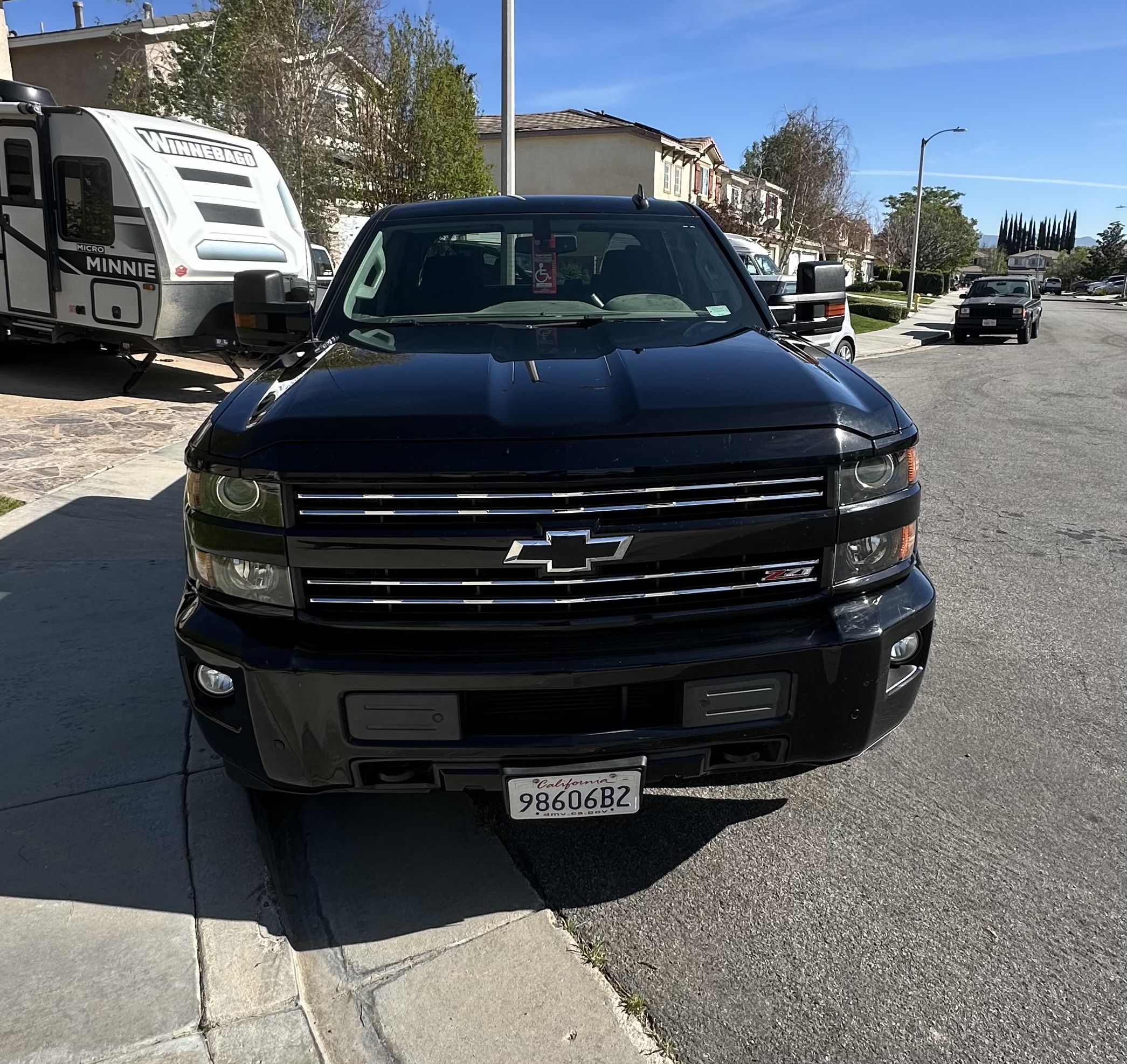 Used 2016 Chevrolet Silverado 2500 LT w/ Midnight Edition AWD/4WD image 4
