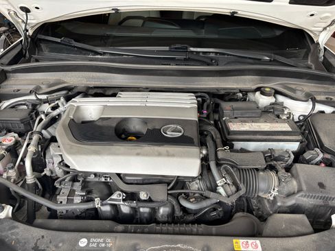 Used 2021 Lexus UX 200 w/ Accessory Package (Z2) image 13