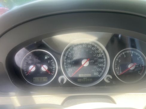 Used 2005 Chrysler Crossfire Limited image 4