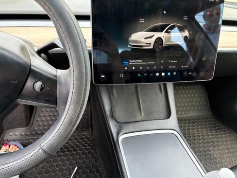 Used 2022 Tesla Model 3 Standard Range image 4