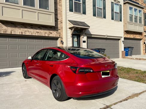 Used 2023 Tesla Model 3 Standard Range image 6
