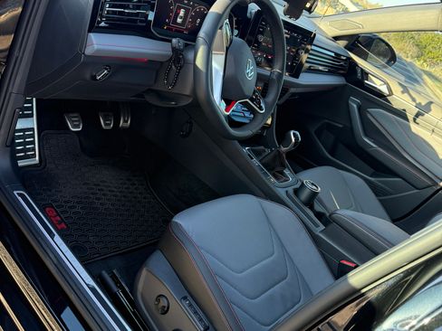 Used 2025 Volkswagen Jetta GLI Autobahn image 10