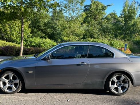 Used 2010 BMW 328i Convertible RWD image 2