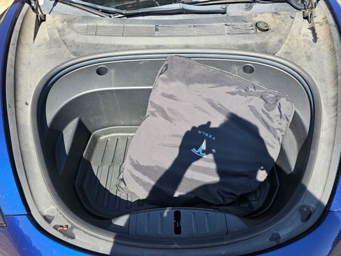 Used 2022 Tesla Model 3 Standard Range RWD image 18