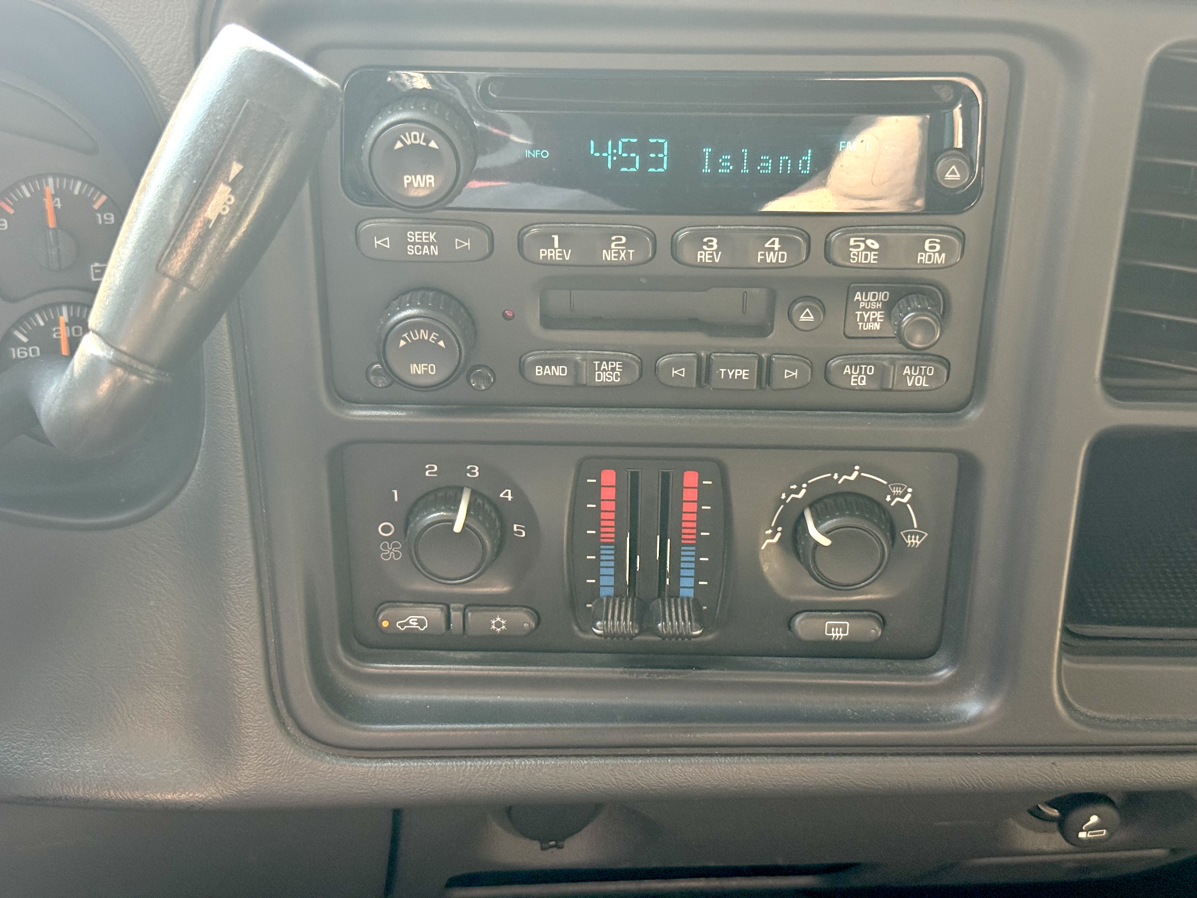 Used 2005 Chevrolet Silverado 1500 LS w/ Light Duty Power Package RWD image 18