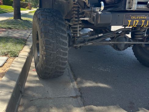 Used 2005 Jeep Wrangler Sport w/ 30" Tire & Wheel Group AWD/4WD image 20
