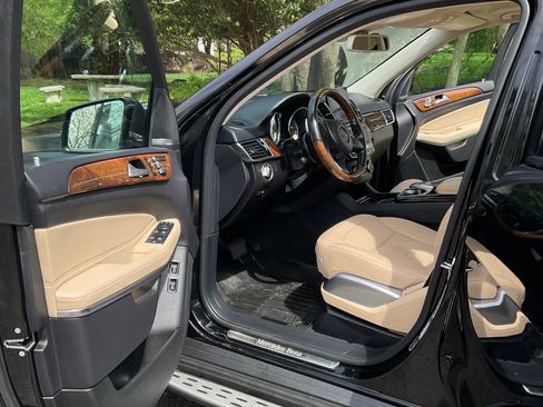 Used 2019 Mercedes-Benz GLS 550 4MATIC image 14