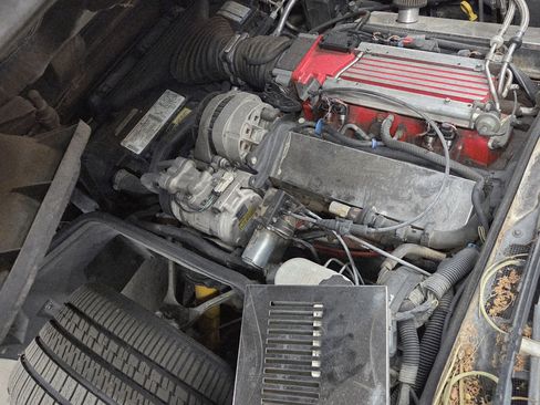 Used 1996 Chevrolet Corvette Coupe image 9