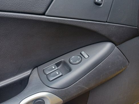 Used 2007 Chevrolet Corvette Coupe w/ Performance Package image 16