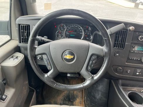 Used 2022 Chevrolet Express 3500 w/ Power Convenience Package RWD image 9