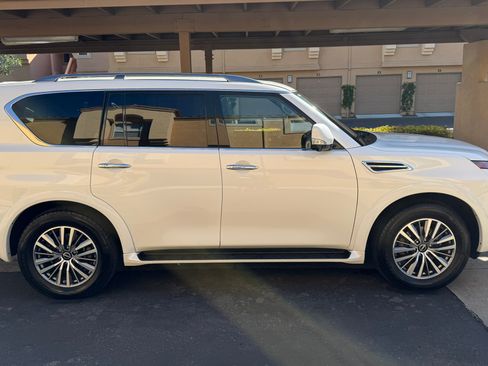 Used 2023 Nissan Armada SL image 8