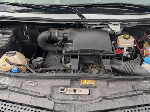 Used 2014 Mercedes-Benz Sprinter 3500 image 9