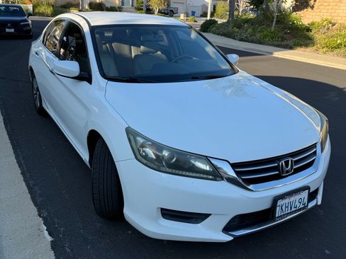 Used 2015 Honda Accord LX image 2