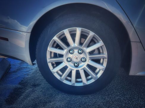 Used 2011 Cadillac CTS Luxury image 22