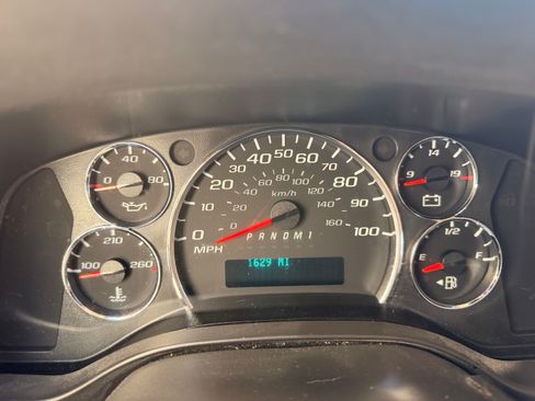 Used 2019 Chevrolet Express 3500 LS image 6