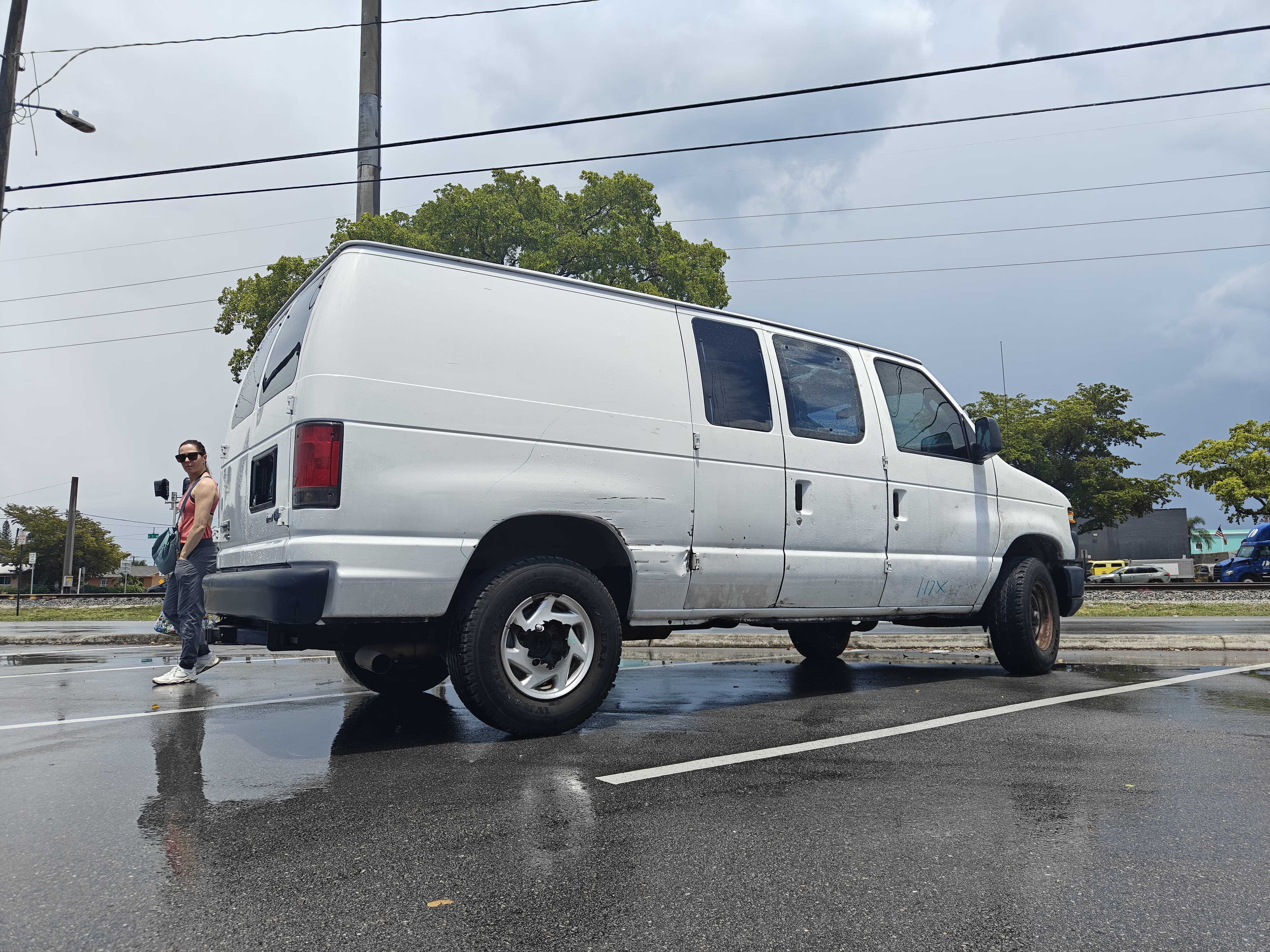 Used 2012 Ford E-250 and Econoline 250 w/ PWR Group RWD image 5