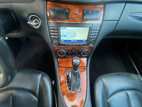 Used 2008 Mercedes-Benz CLK 350 Coupe image 12
