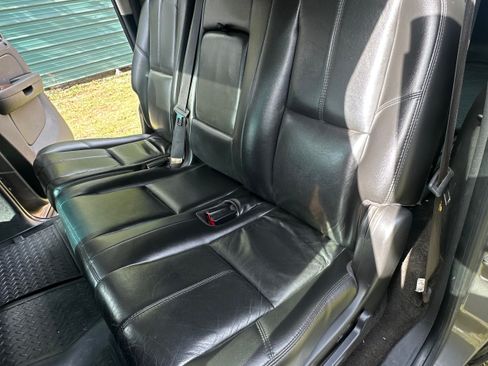 Used 2007 Chevrolet Suburban LT w/ LT Preferred Equipment Group image 16