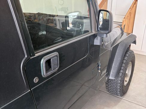 Used 2004 Jeep Wrangler 4WD w/ Smokers Group image 10