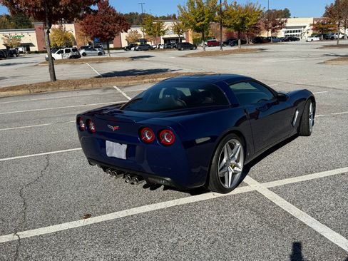 Used 2006 Chevrolet Corvette Coupe w/ Preferred Equipment Group image 8