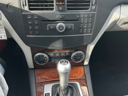 Used 2009 Mercedes-Benz C 300 Sedan image 13