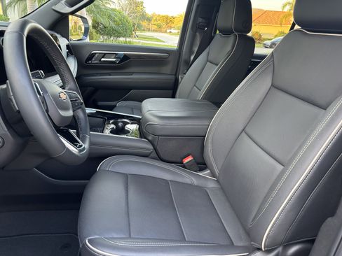 Used 2025 Chevrolet Tahoe Premier image 11