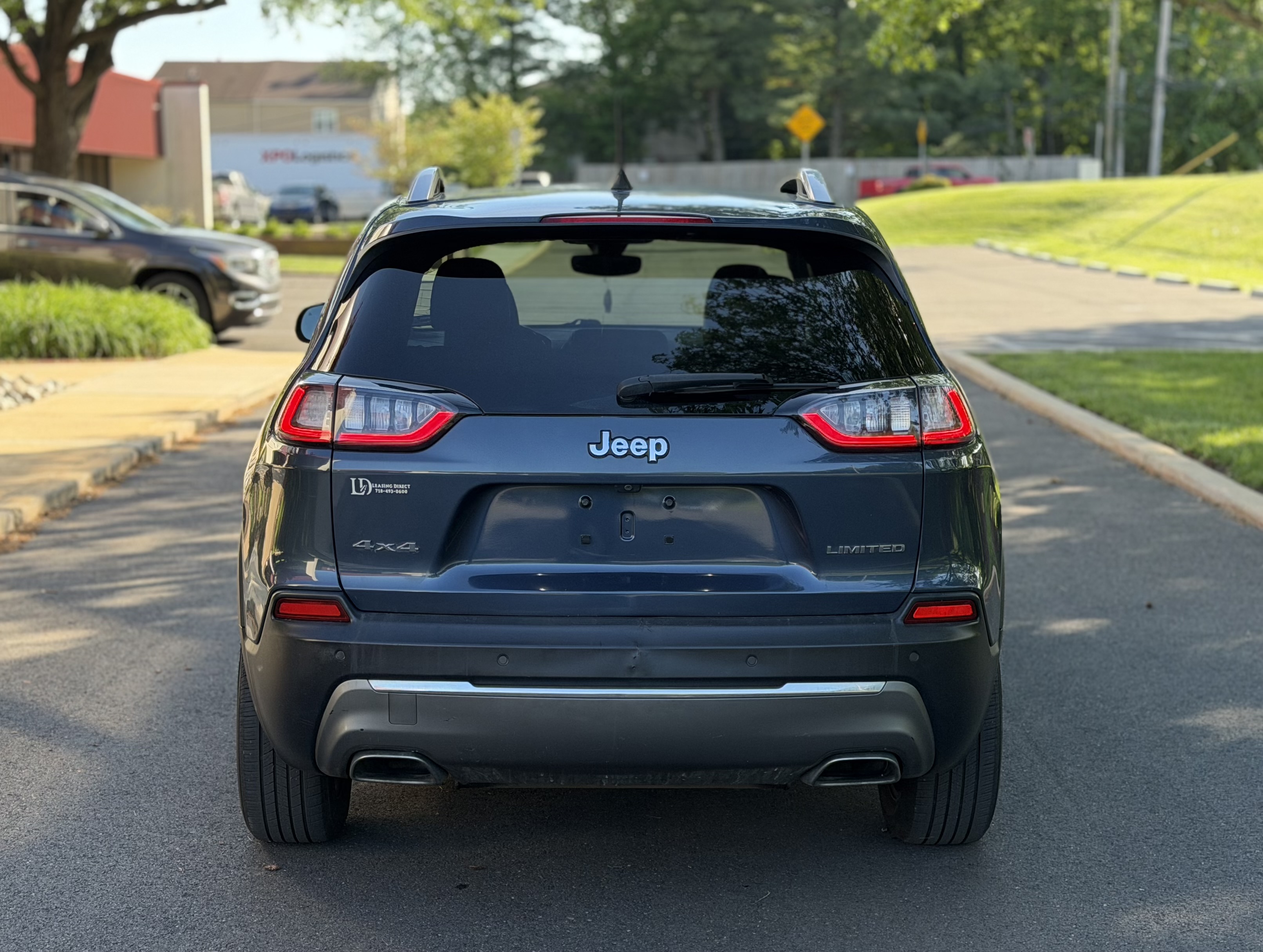 Used 2019 Jeep Cherokee Limited AWD/4WD image 8