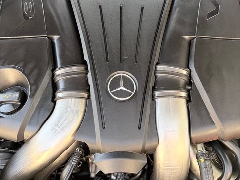Used 2013 Mercedes-Benz SL 550 w/ Premium Pkg image 20