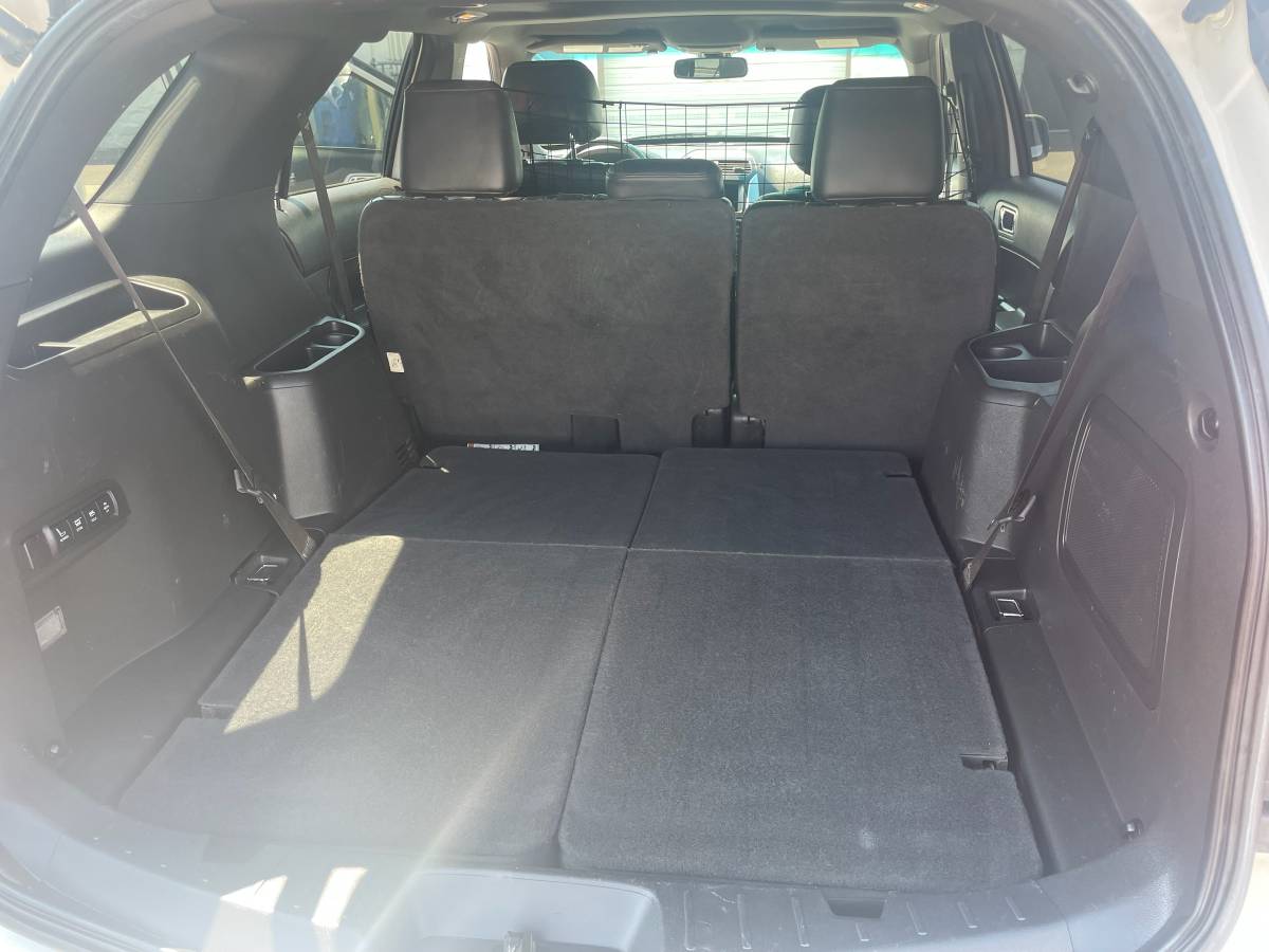 Used 2014 Ford Explorer Limited w/ Equipment Group 302A AWD/4WD image 11