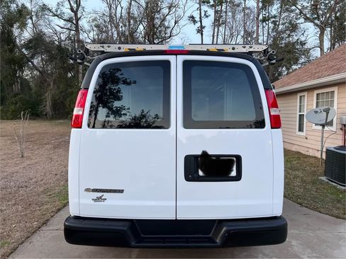 Used 2022 Chevrolet Express 2500 w/ Driver Convenience Package image 2