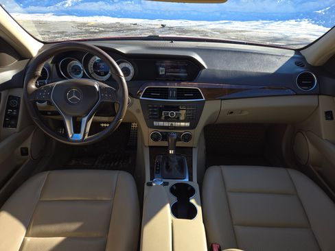 Used 2013 Mercedes-Benz C 300 4MATIC Sedan image 12