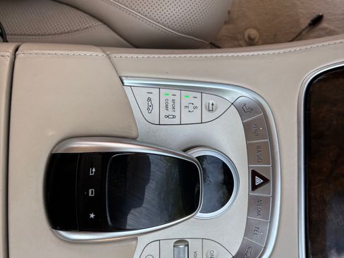 Used 2015 Mercedes-Benz S 550 4MATIC Sedan image 11