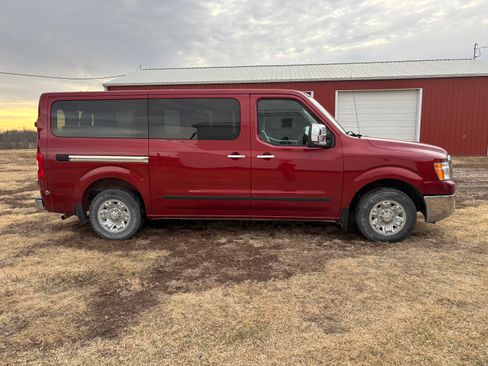Used 2020 Nissan NV 3500 SL image 6