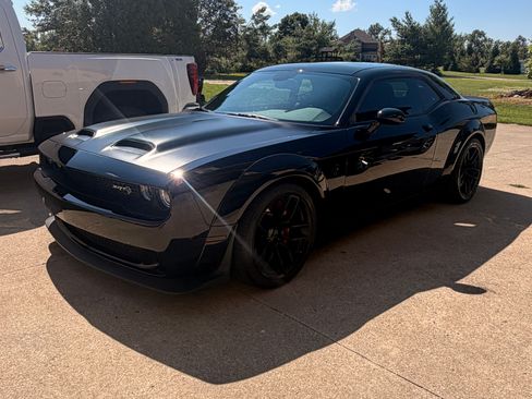 Used 2019 Dodge Challenger SRT Hellcat Redeye RWD image 6