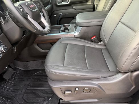 Used 2024 GMC Sierra 2500 SLT w/ SLT Premium Package AWD/4WD image 19