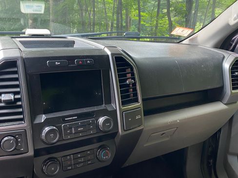 Used 2020 Ford F150 XLT w/ Equipment Group 302A Luxury AWD/4WD image 12