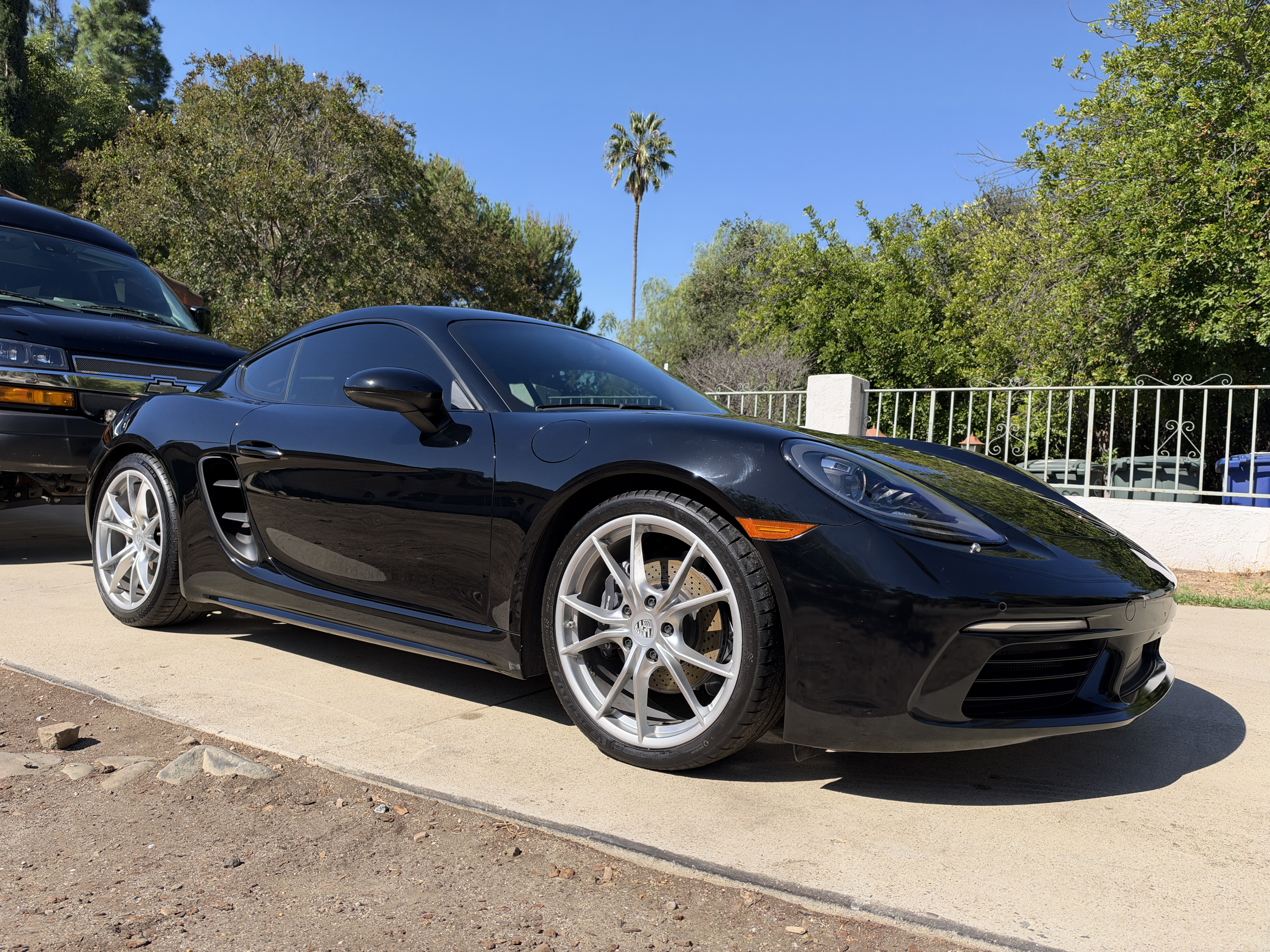 Used 2019 Porsche 718 Cayman RWD image 11