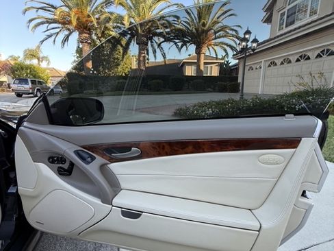 Used 2009 Mercedes-Benz SL 550 image 23