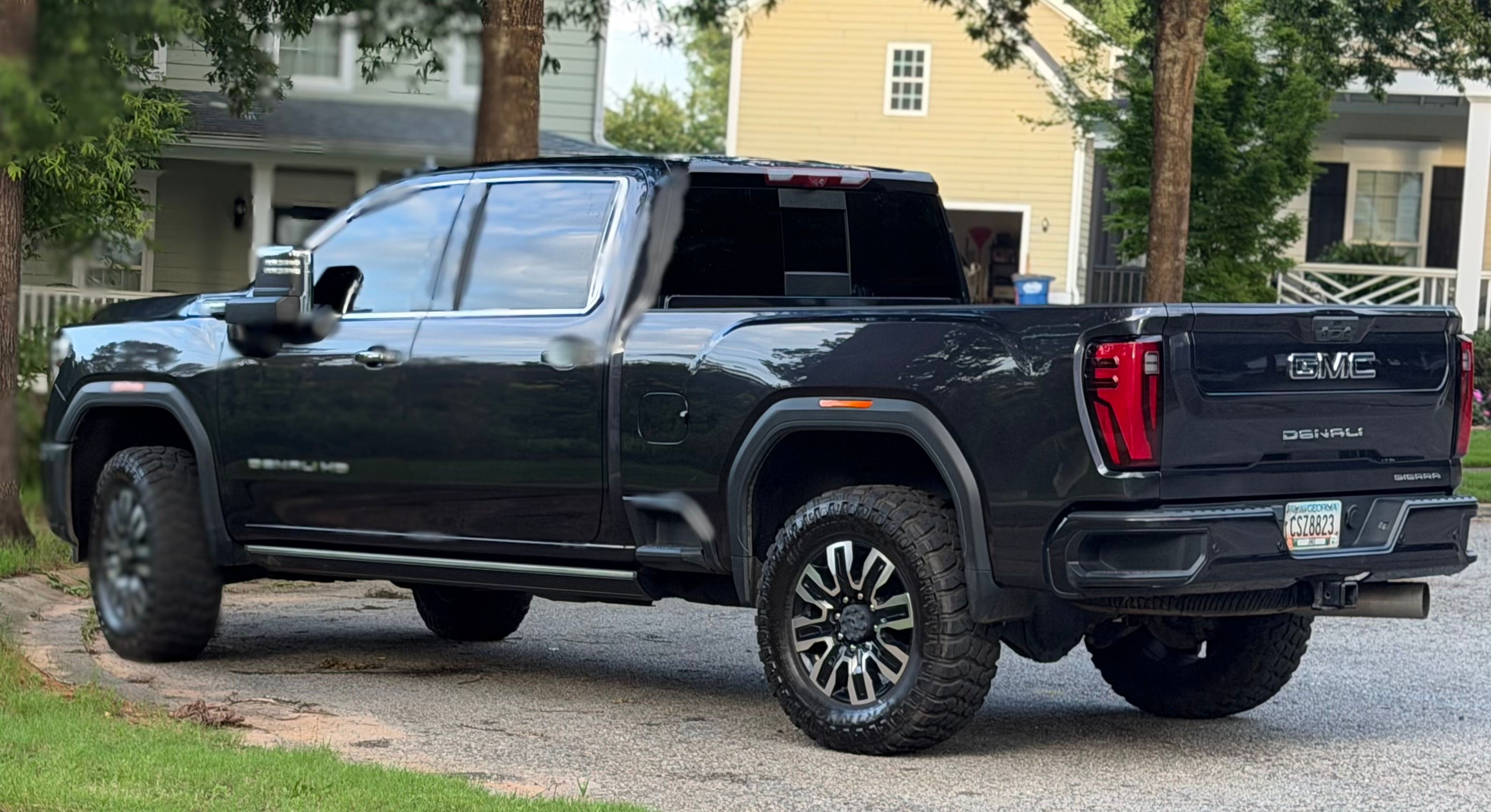 Used 2024 GMC Sierra 2500 Denali Ultimate AWD/4WD image 13