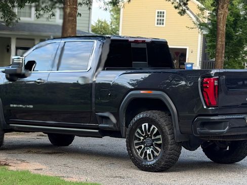 Used 2024 GMC Sierra 2500 Denali Ultimate AWD/4WD image 13