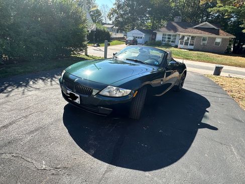 Used 2006 BMW Z4 3.0si image 2