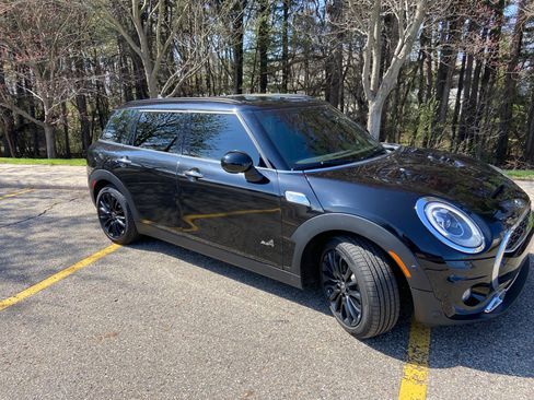 Used 2019 MINI Cooper Clubman S image 1